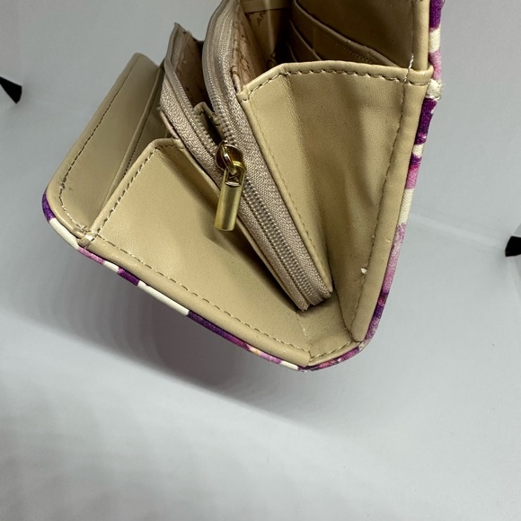 Purple & Cream Floral Leather Wallet By Marc New York - Picture 12 of 13